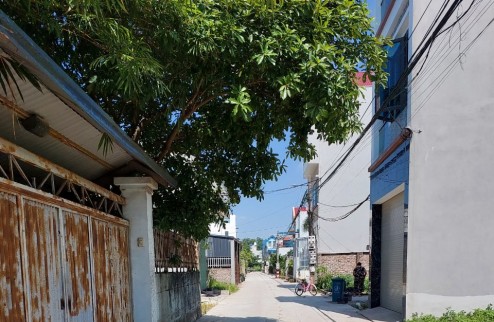 Cầm bán lô đất dt 56m2, 100% thổ cư, oto tránh tại tổ 10, thị trấn Quang Minh, Mê Linh