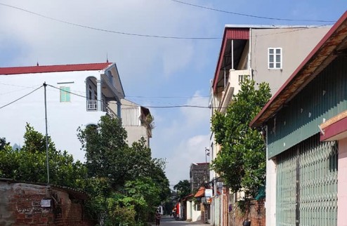Cần bán mảnh đất thôn Trung Hậu Đoài, Tiền Phong, Mê Linh. dt 74m2. Giá 18tr/m2